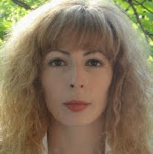 Meet your Posher, Мия